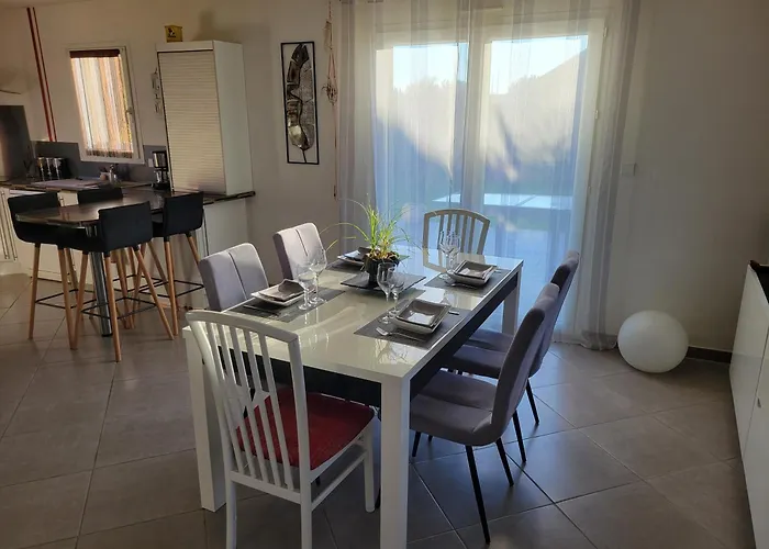 Maison Cosy Entre Et Briere 度假居 特里尼亚克